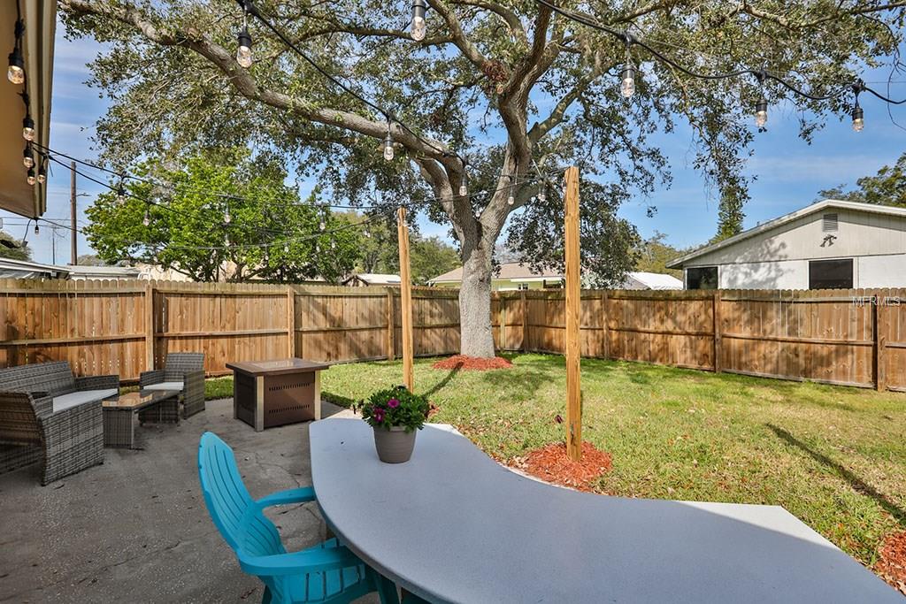 1556 HUNTINGTON LANE, CLEARWATER, Florida 33755, 3 Bedrooms Bedrooms, 5 Rooms Rooms,2 BathroomsBathrooms,Residential,For sale,HUNTINGTON,T2928234