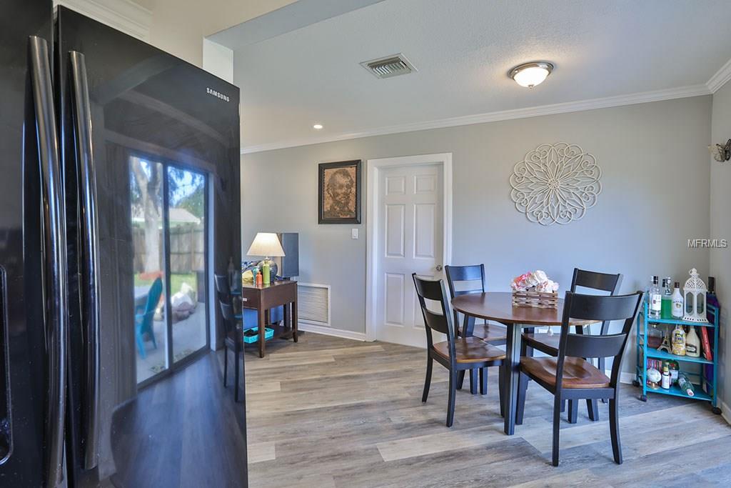 1556 HUNTINGTON LANE, CLEARWATER, Florida 33755, 3 Bedrooms Bedrooms, 5 Rooms Rooms,2 BathroomsBathrooms,Residential,For sale,HUNTINGTON,T2928234