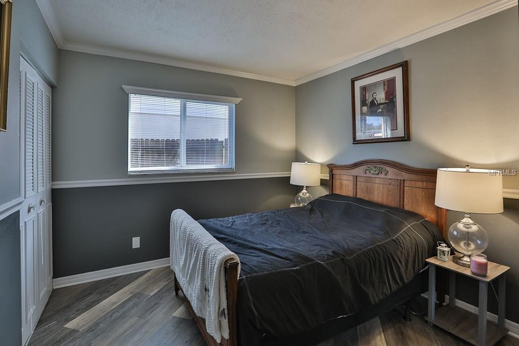 1556 HUNTINGTON LANE, CLEARWATER, Florida 33755, 3 Bedrooms Bedrooms, 5 Rooms Rooms,2 BathroomsBathrooms,Residential,For sale,HUNTINGTON,T2928234