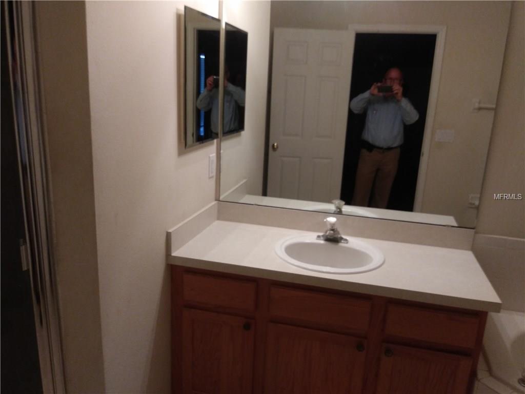 5024 PINE NEEDLE DRIVE, MASCOTTE, Florida 34753, 3 Bedrooms Bedrooms, 3 Rooms Rooms,2 BathroomsBathrooms,Residential,For sale,PINE NEEDLE,T2928366