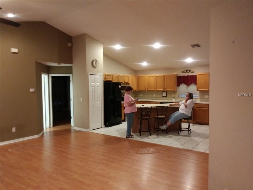 5024 PINE NEEDLE DRIVE, MASCOTTE, Florida 34753, 3 Bedrooms Bedrooms, 3 Rooms Rooms,2 BathroomsBathrooms,Residential,For sale,PINE NEEDLE,T2928366