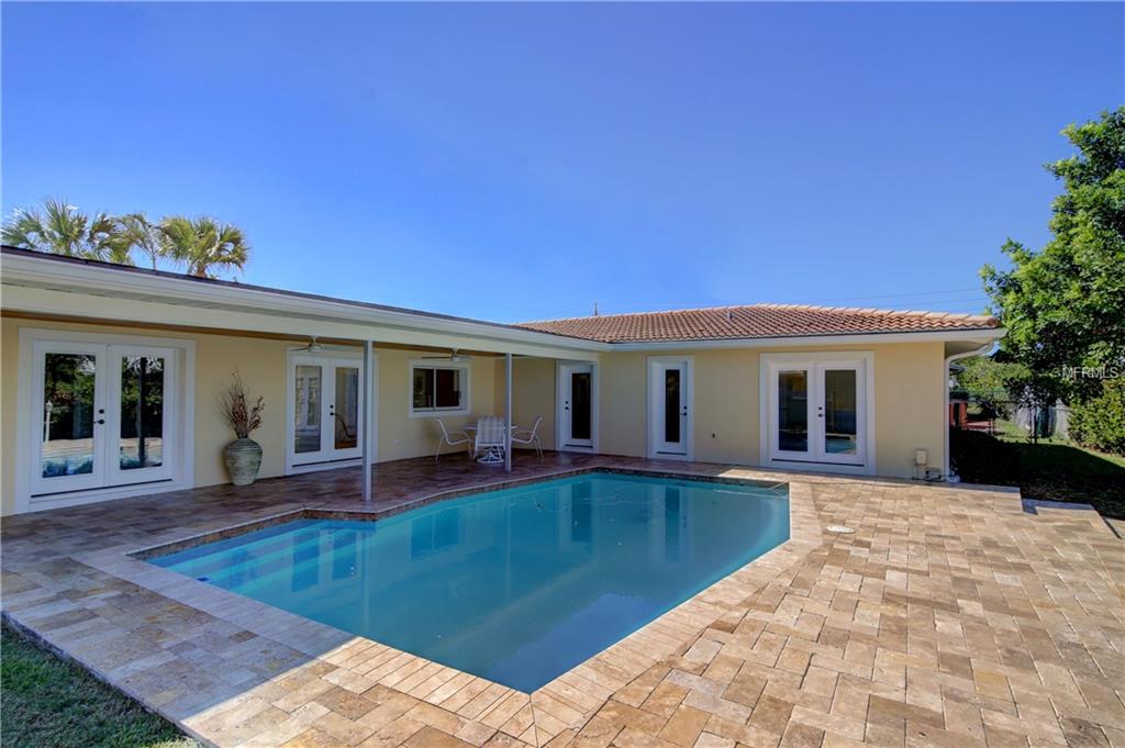 310 PALM ISLAND SE, CLEARWATER BEACH, Florida 33767, 4 Bedrooms Bedrooms, 4 Rooms Rooms,3 BathroomsBathrooms,Residential,For sale,PALM,U7837893