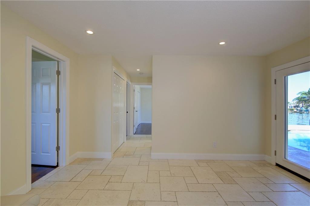 310 PALM ISLAND SE, CLEARWATER BEACH, Florida 33767, 4 Bedrooms Bedrooms, 4 Rooms Rooms,3 BathroomsBathrooms,Residential,For sale,PALM,U7837893