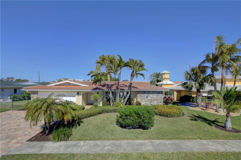 310 PALM ISLAND SE, CLEARWATER BEACH, Florida 33767, 4 Bedrooms Bedrooms, 4 Rooms Rooms,3 BathroomsBathrooms,Residential,For sale,PALM,U7837893