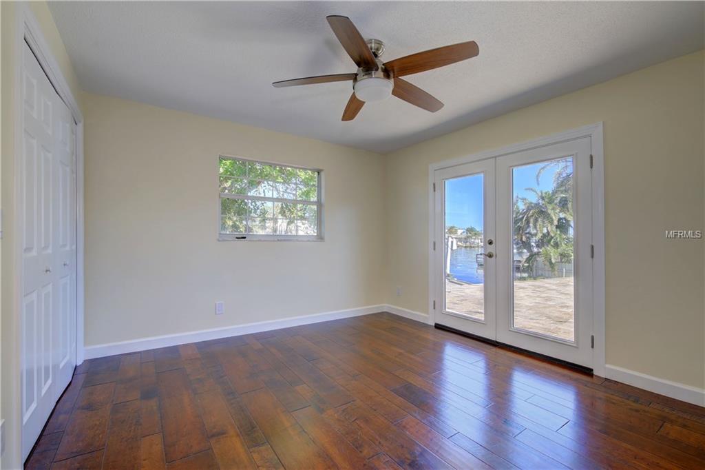 310 PALM ISLAND SE, CLEARWATER BEACH, Florida 33767, 4 Bedrooms Bedrooms, 4 Rooms Rooms,3 BathroomsBathrooms,Residential,For sale,PALM,U7837893