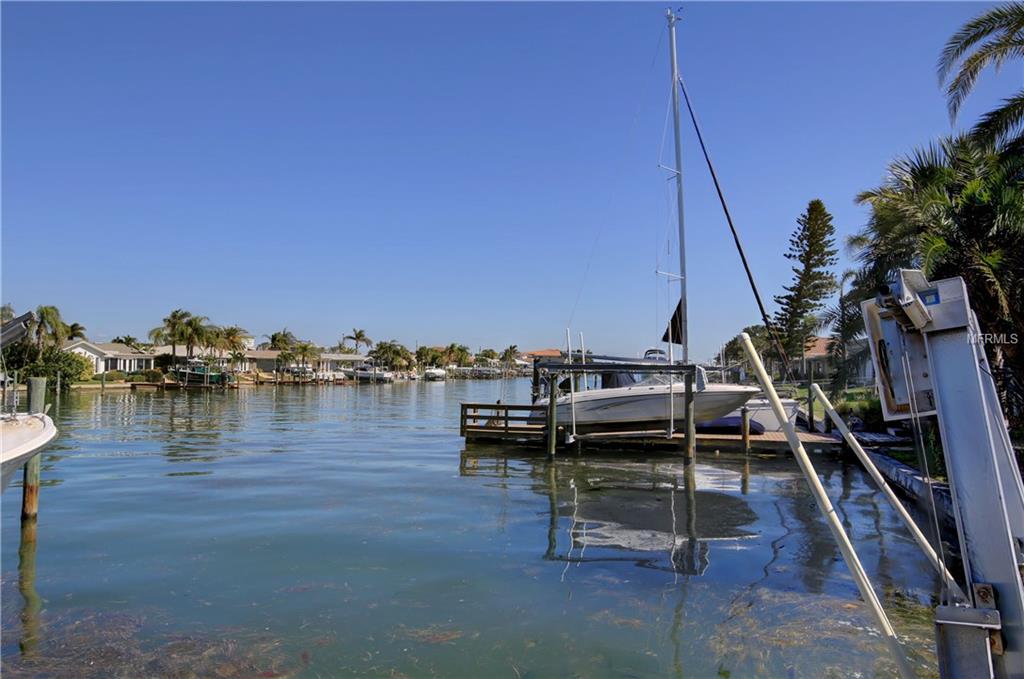 310 PALM ISLAND SE, CLEARWATER BEACH, Florida 33767, 4 Bedrooms Bedrooms, 4 Rooms Rooms,3 BathroomsBathrooms,Residential,For sale,PALM,U7837893