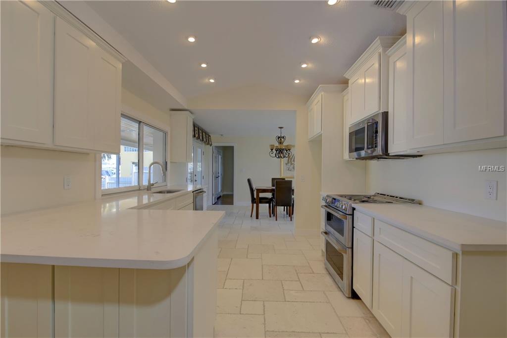 310 PALM ISLAND SE, CLEARWATER BEACH, Florida 33767, 4 Bedrooms Bedrooms, 4 Rooms Rooms,3 BathroomsBathrooms,Residential,For sale,PALM,U7837893