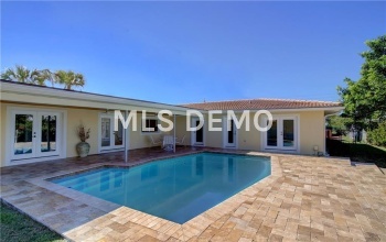 310 PALM ISLAND SE, CLEARWATER BEACH, Florida 33767, 4 Bedrooms Bedrooms, 4 Rooms Rooms,3 BathroomsBathrooms,Residential,For sale,PALM,U7837893