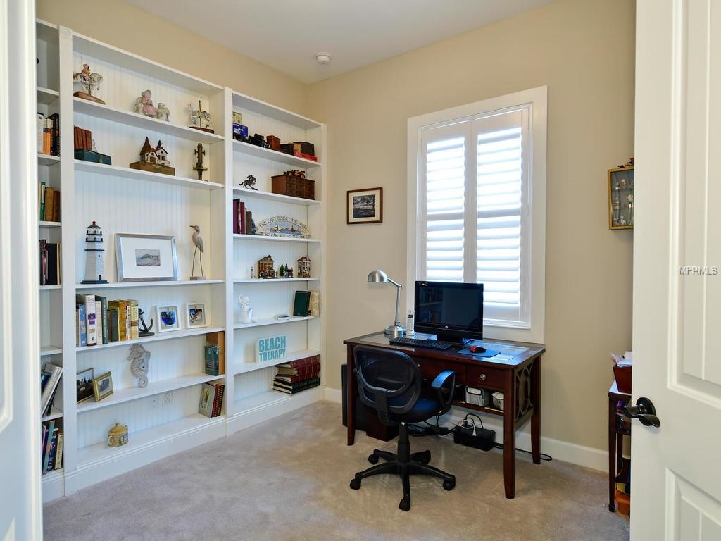 327 COMPASS POINT DRIVE, BRADENTON, Florida 34209, 3 Bedrooms Bedrooms, 9 Rooms Rooms,3 BathroomsBathrooms,Residential,For sale,COMPASS POINT,A4202434