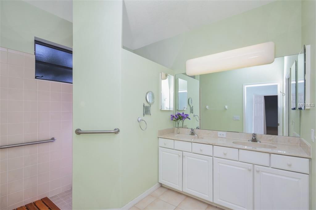 4115 MACKAY FALLS TERRACE, SARASOTA, Florida 34243, 3 Bedrooms Bedrooms, 8 Rooms Rooms,2 BathroomsBathrooms,Residential,For sale,MACKAY FALLS,A4204699