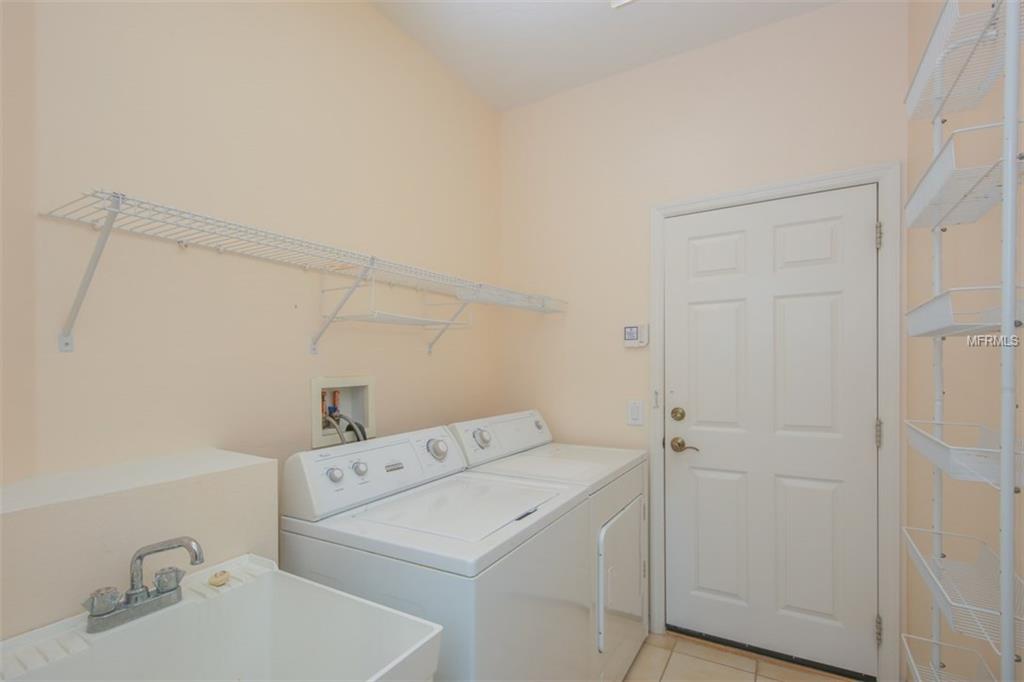 4115 MACKAY FALLS TERRACE, SARASOTA, Florida 34243, 3 Bedrooms Bedrooms, 8 Rooms Rooms,2 BathroomsBathrooms,Residential,For sale,MACKAY FALLS,A4204699