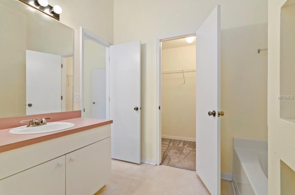 1068 SHEELER HILLS DRIVE, APOPKA, Florida 32703, 3 Bedrooms Bedrooms, 7 Rooms Rooms,2 BathroomsBathrooms,Residential,For sale,SHEELER HILLS,O5561740