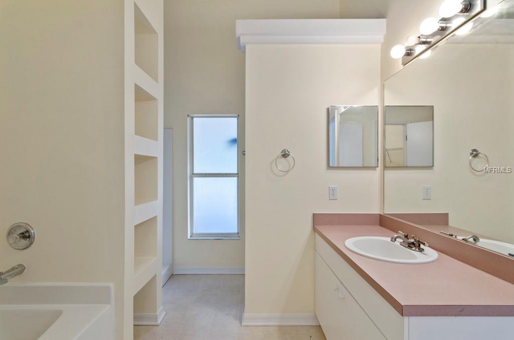 1068 SHEELER HILLS DRIVE, APOPKA, Florida 32703, 3 Bedrooms Bedrooms, 7 Rooms Rooms,2 BathroomsBathrooms,Residential,For sale,SHEELER HILLS,O5561740