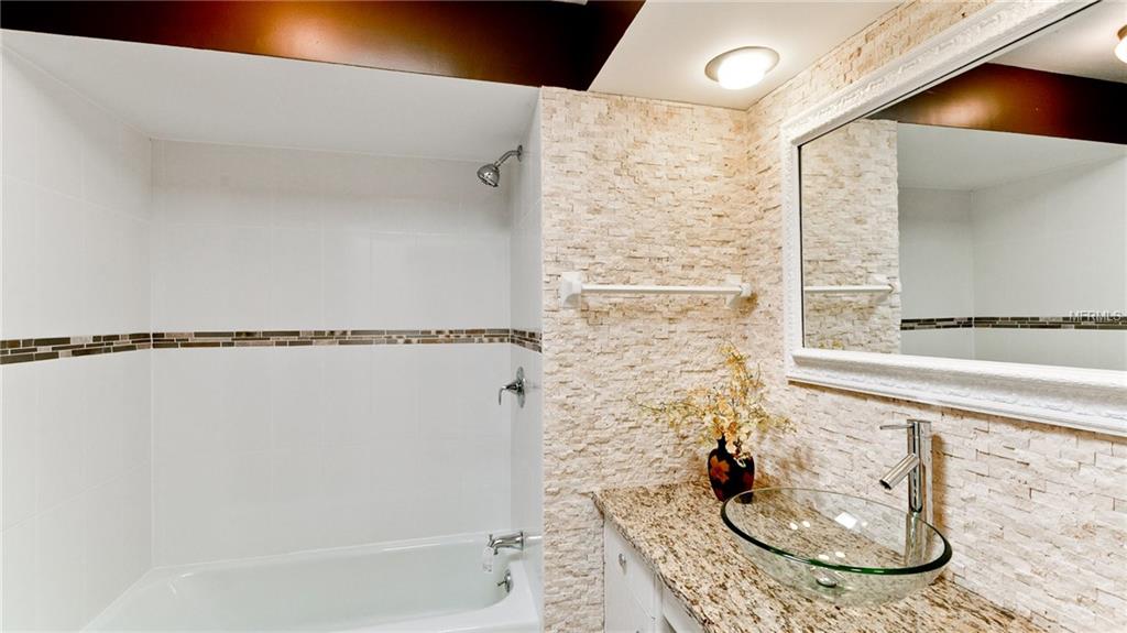 3230 BRUNSWICK LANE, SARASOTA, Florida 34239, 2 Bedrooms Bedrooms, 6 Rooms Rooms,2 BathroomsBathrooms,Residential,For sale,BRUNSWICK,A4175978