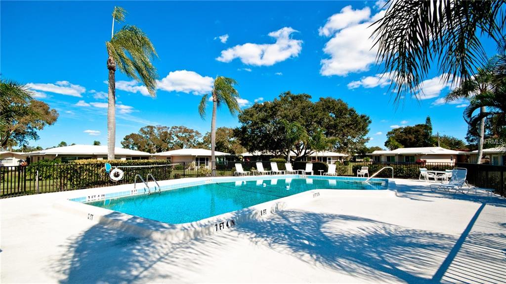 3230 BRUNSWICK LANE, SARASOTA, Florida 34239, 2 Bedrooms Bedrooms, 6 Rooms Rooms,2 BathroomsBathrooms,Residential,For sale,BRUNSWICK,A4175978