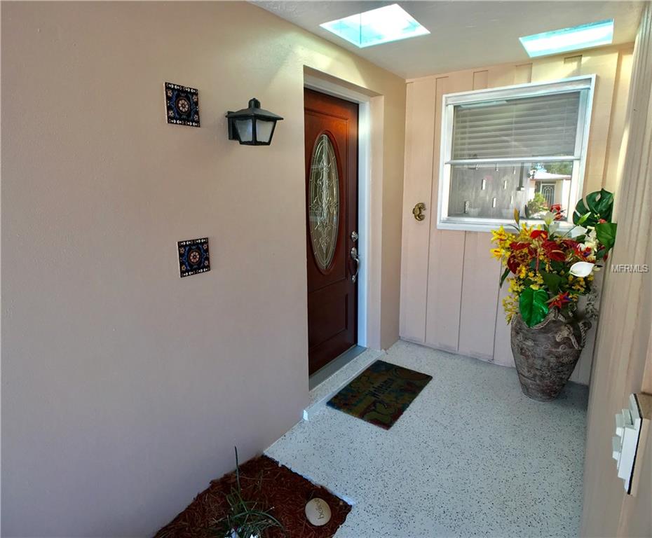 3230 BRUNSWICK LANE, SARASOTA, Florida 34239, 2 Bedrooms Bedrooms, 6 Rooms Rooms,2 BathroomsBathrooms,Residential,For sale,BRUNSWICK,A4175978
