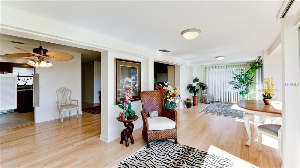 3230 BRUNSWICK LANE, SARASOTA, Florida 34239, 2 Bedrooms Bedrooms, 6 Rooms Rooms,2 BathroomsBathrooms,Residential,For sale,BRUNSWICK,A4175978