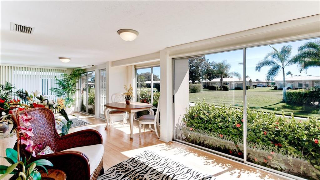 3230 BRUNSWICK LANE, SARASOTA, Florida 34239, 2 Bedrooms Bedrooms, 6 Rooms Rooms,2 BathroomsBathrooms,Residential,For sale,BRUNSWICK,A4175978
