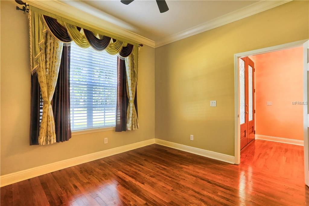 7419 SAVANNAH LANE, TAMPA, Florida 33637, 5 Bedrooms Bedrooms, 14 Rooms Rooms,4 BathroomsBathrooms,Residential,For sale,SAVANNAH,U7823620