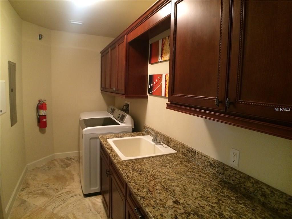 8745 THE ESPLANADE, ORLANDO, Florida 32836, 3 Bedrooms Bedrooms, 8 Rooms Rooms,2 BathroomsBathrooms,Residential,For sale,THE ESPLANADE,O5542601