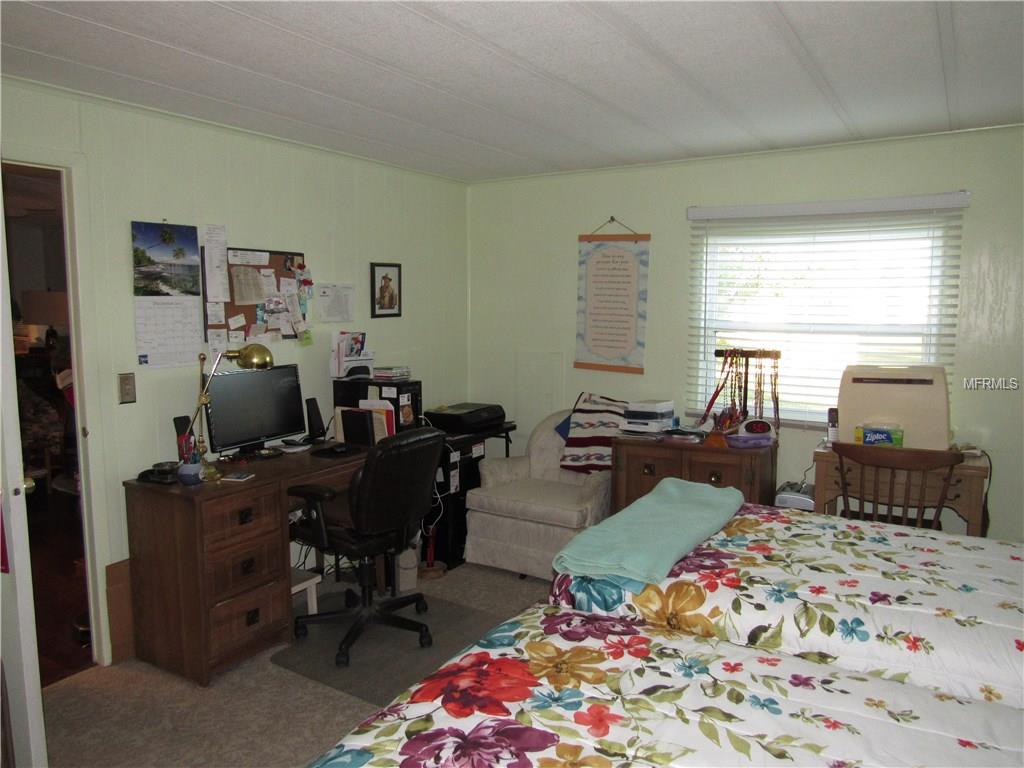 61 LAKEVIEW DRIVE, NORTH PORT, Florida 34287, 2 Bedrooms Bedrooms, 7 Rooms Rooms,2 BathroomsBathrooms,Residential,For sale,LAKEVIEW,C7246920