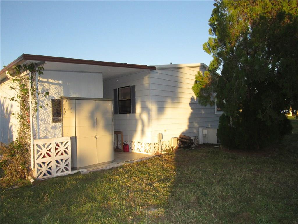 61 LAKEVIEW DRIVE, NORTH PORT, Florida 34287, 2 Bedrooms Bedrooms, 7 Rooms Rooms,2 BathroomsBathrooms,Residential,For sale,LAKEVIEW,C7246920