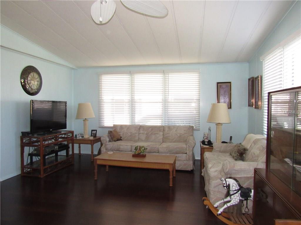 61 LAKEVIEW DRIVE, NORTH PORT, Florida 34287, 2 Bedrooms Bedrooms, 7 Rooms Rooms,2 BathroomsBathrooms,Residential,For sale,LAKEVIEW,C7246920