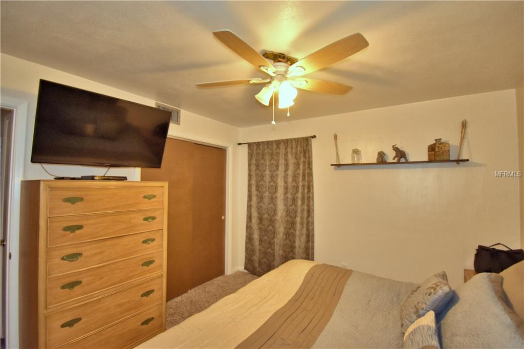 1500 AVENUE H NE, WINTER HAVEN, Florida 33881, 4 Bedrooms Bedrooms, 7 Rooms Rooms,2 BathroomsBathrooms,Residential,For sale,AVENUE H,P4718498