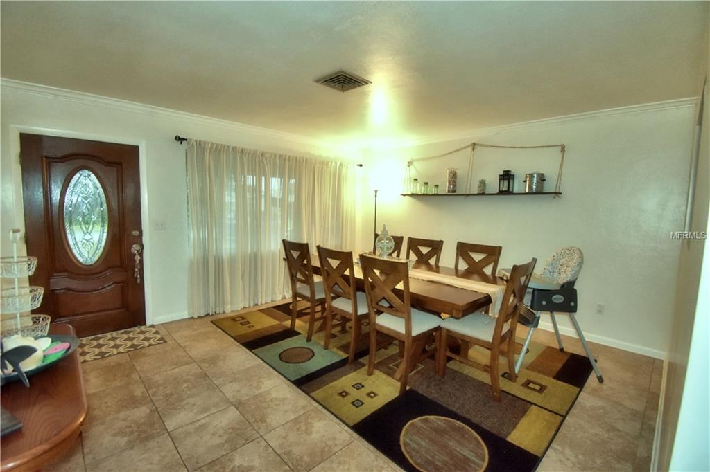 1500 AVENUE H NE, WINTER HAVEN, Florida 33881, 4 Bedrooms Bedrooms, 7 Rooms Rooms,2 BathroomsBathrooms,Residential,For sale,AVENUE H,P4718498