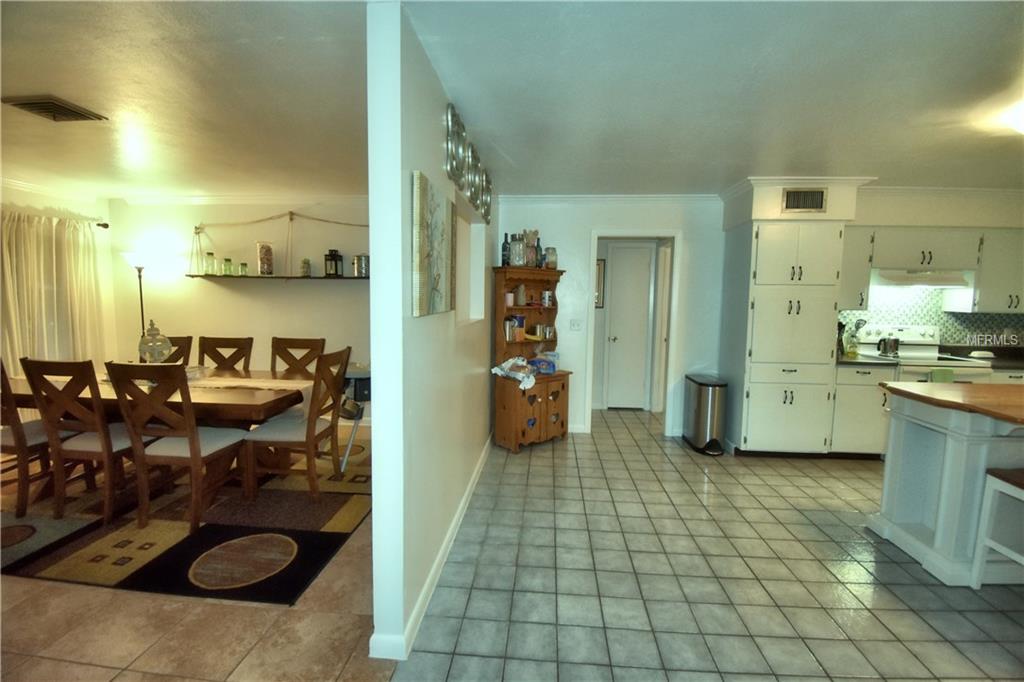 1500 AVENUE H NE, WINTER HAVEN, Florida 33881, 4 Bedrooms Bedrooms, 7 Rooms Rooms,2 BathroomsBathrooms,Residential,For sale,AVENUE H,P4718498