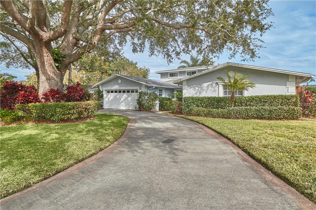 2369 MIDDLECOFF DRIVE, DUNEDIN, Florida 34698, 5 Bedrooms Bedrooms, 7 Rooms Rooms,4 BathroomsBathrooms,Residential,For sale,MIDDLECOFF,U7847192