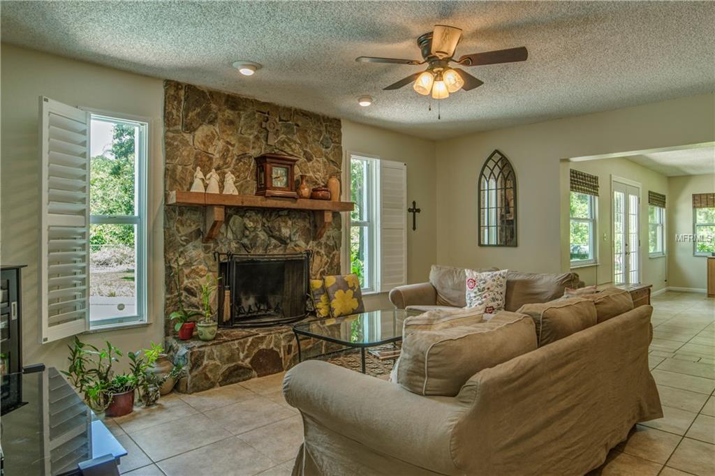 12688 97TH STREET, LARGO, Florida 33773, 4 Bedrooms Bedrooms, 5 Rooms Rooms,2 BathroomsBathrooms,Residential,For sale,97TH,U7847479