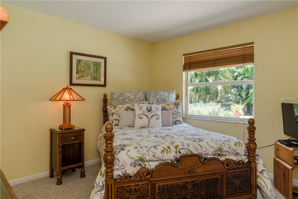 12688 97TH STREET, LARGO, Florida 33773, 4 Bedrooms Bedrooms, 5 Rooms Rooms,2 BathroomsBathrooms,Residential,For sale,97TH,U7847479