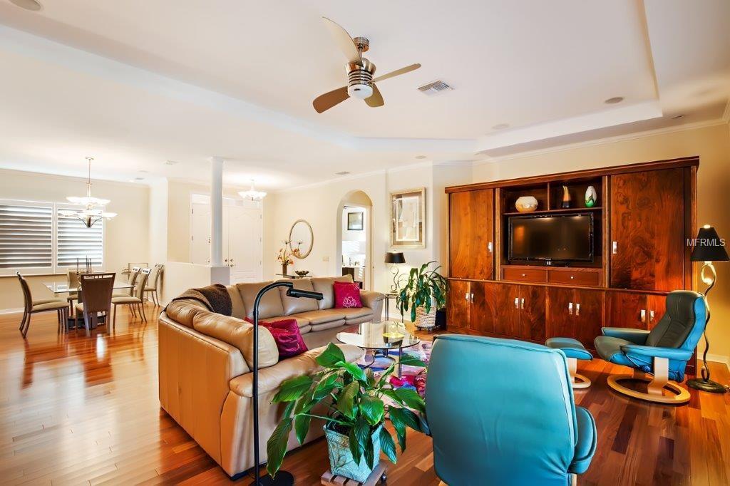 2220 PELICAN BAY PLAZA S, GULFPORT, Florida 33707, 4 Bedrooms Bedrooms, 5 Rooms Rooms,3 BathroomsBathrooms,Residential,For sale,PELICAN BAY,U7805775