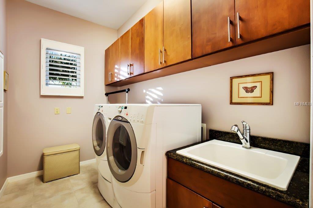 2220 PELICAN BAY PLAZA S, GULFPORT, Florida 33707, 4 Bedrooms Bedrooms, 5 Rooms Rooms,3 BathroomsBathrooms,Residential,For sale,PELICAN BAY,U7805775