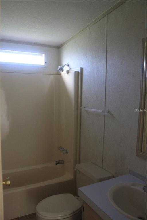 580 LAKESIDE BOULEVARD, KENANSVILLE, Florida 34739, 2 Bedrooms Bedrooms, 6 Rooms Rooms,2 BathroomsBathrooms,Residential,For sale,LAKESIDE,S4848109