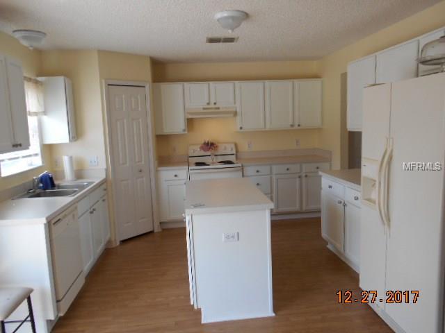 3368 DELTONA BOULEVARD, SPRING HILL, Florida 34606, 4 Bedrooms Bedrooms, 5 Rooms Rooms,2 BathroomsBathrooms,Residential,For sale,DELTONA,T2919032