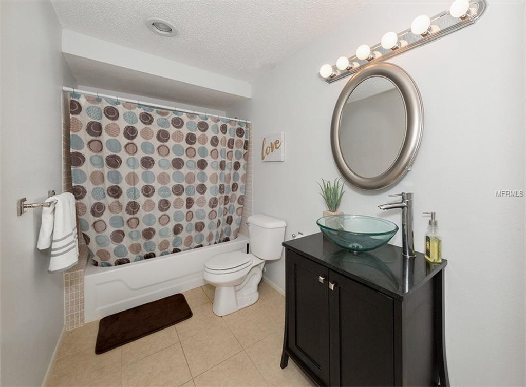 218 PARKVIEW DRIVE, VENICE, Florida 34293, 2 Bedrooms Bedrooms, 5 Rooms Rooms,2 BathroomsBathrooms,Residential,For sale,PARKVIEW,N5915665