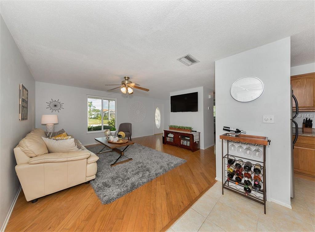 218 PARKVIEW DRIVE, VENICE, Florida 34293, 2 Bedrooms Bedrooms, 5 Rooms Rooms,2 BathroomsBathrooms,Residential,For sale,PARKVIEW,N5915665