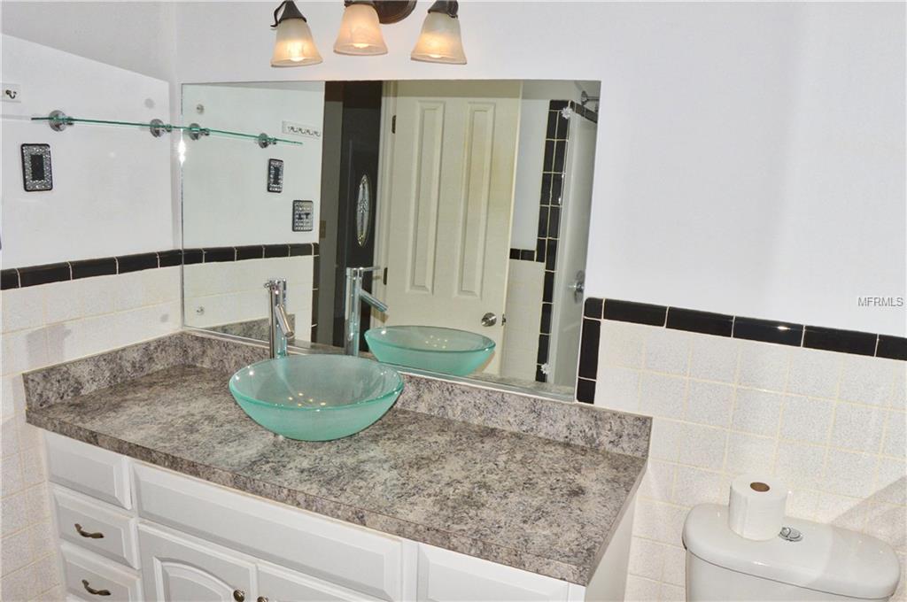 413 TIHAMI ROAD, VENICE, Florida 34293, 3 Bedrooms Bedrooms, 6 Rooms Rooms,2 BathroomsBathrooms,Residential,For sale,TIHAMI,N5915992