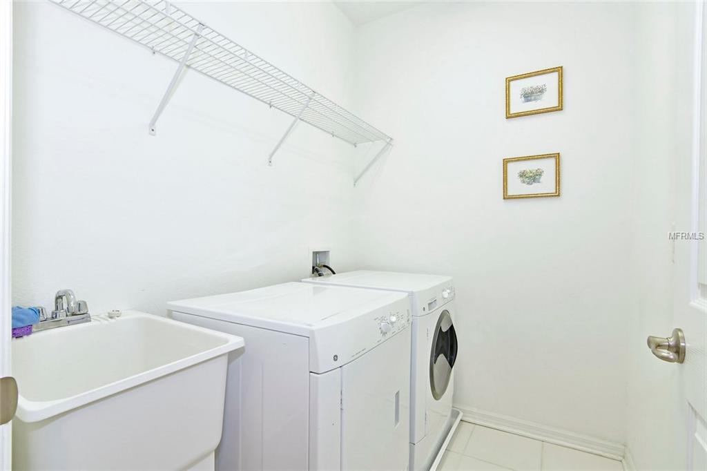 8115 VILLA GRANDE COURT, SARASOTA, Florida 34243, 3 Bedrooms Bedrooms, 7 Rooms Rooms,2 BathroomsBathrooms,Residential,For sale,VILLA GRANDE,A4209777