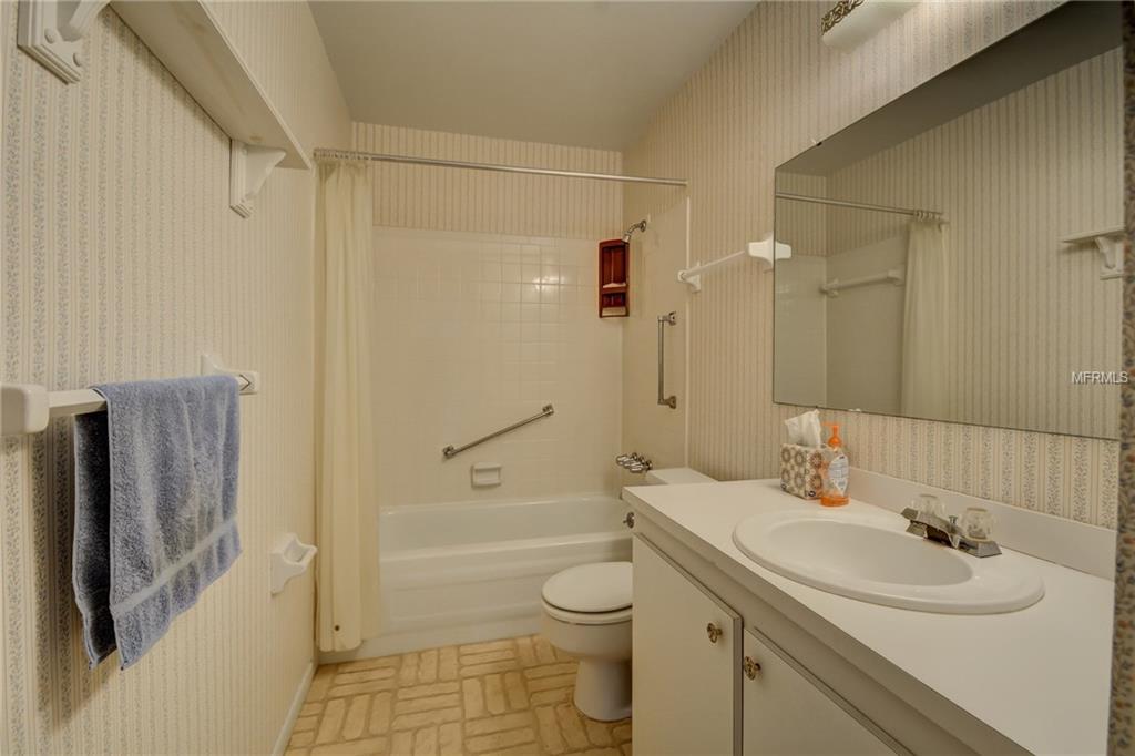 600 N BOUNDARY AVE, DELAND, Florida 32720, 2 Bedrooms Bedrooms, 6 Rooms Rooms,2 BathroomsBathrooms,Residential,For sale,N BOUNDARY AVE,V4722920