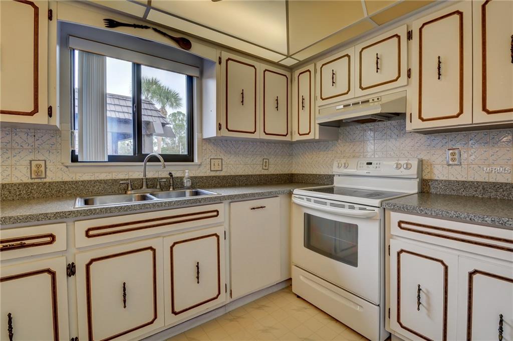 600 N BOUNDARY AVE, DELAND, Florida 32720, 2 Bedrooms Bedrooms, 6 Rooms Rooms,2 BathroomsBathrooms,Residential,For sale,N BOUNDARY AVE,V4722920