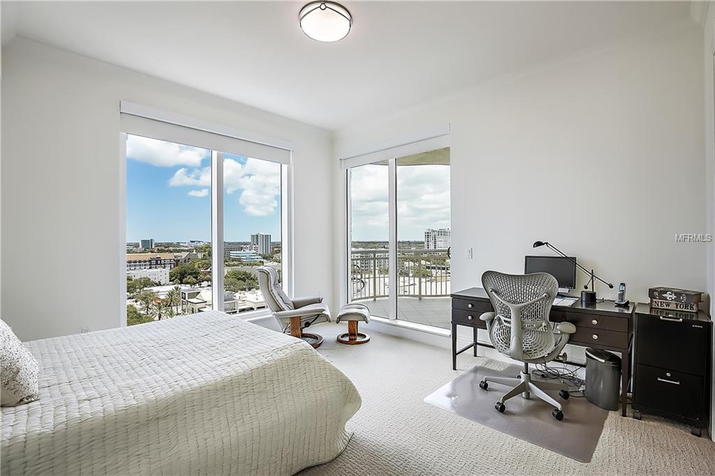 180 BEACH DRIVE NE, ST PETERSBURG, Florida 33701, 3 Bedrooms Bedrooms, 6 Rooms Rooms,3 BathroomsBathrooms,Residential,For sale,BEACH,U7823676