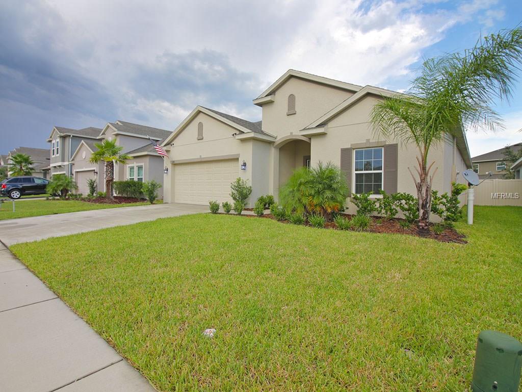 1118 WHITE WATER BAY DRIVE, GROVELAND, Florida 34736, 4 Bedrooms Bedrooms, 7 Rooms Rooms,2 BathroomsBathrooms,Residential,For sale,WHITE WATER BAY,O5532382