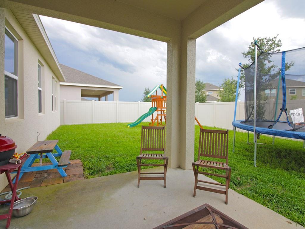 1118 WHITE WATER BAY DRIVE, GROVELAND, Florida 34736, 4 Bedrooms Bedrooms, 7 Rooms Rooms,2 BathroomsBathrooms,Residential,For sale,WHITE WATER BAY,O5532382