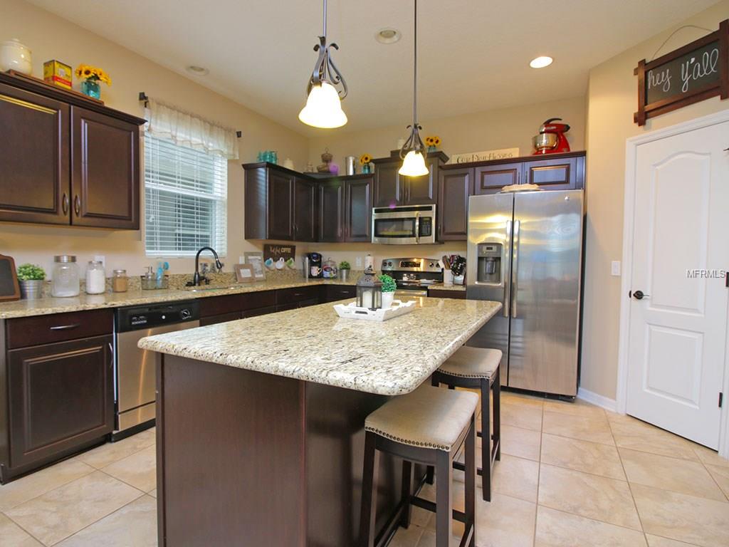 1118 WHITE WATER BAY DRIVE, GROVELAND, Florida 34736, 4 Bedrooms Bedrooms, 7 Rooms Rooms,2 BathroomsBathrooms,Residential,For sale,WHITE WATER BAY,O5532382