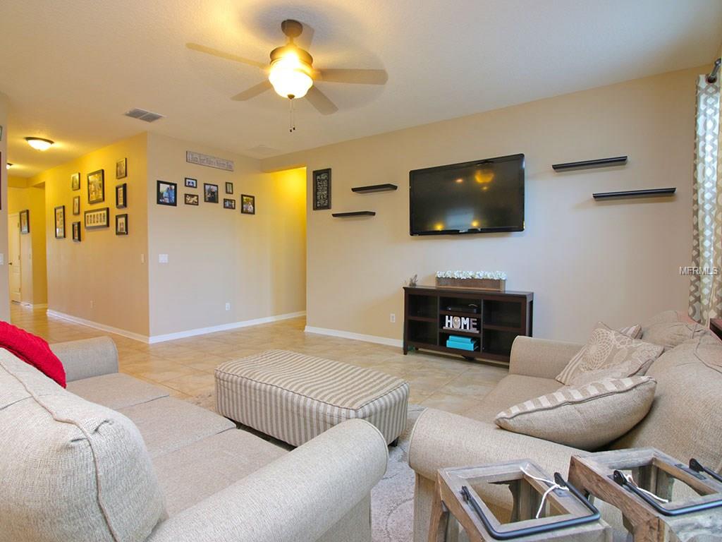 1118 WHITE WATER BAY DRIVE, GROVELAND, Florida 34736, 4 Bedrooms Bedrooms, 7 Rooms Rooms,2 BathroomsBathrooms,Residential,For sale,WHITE WATER BAY,O5532382