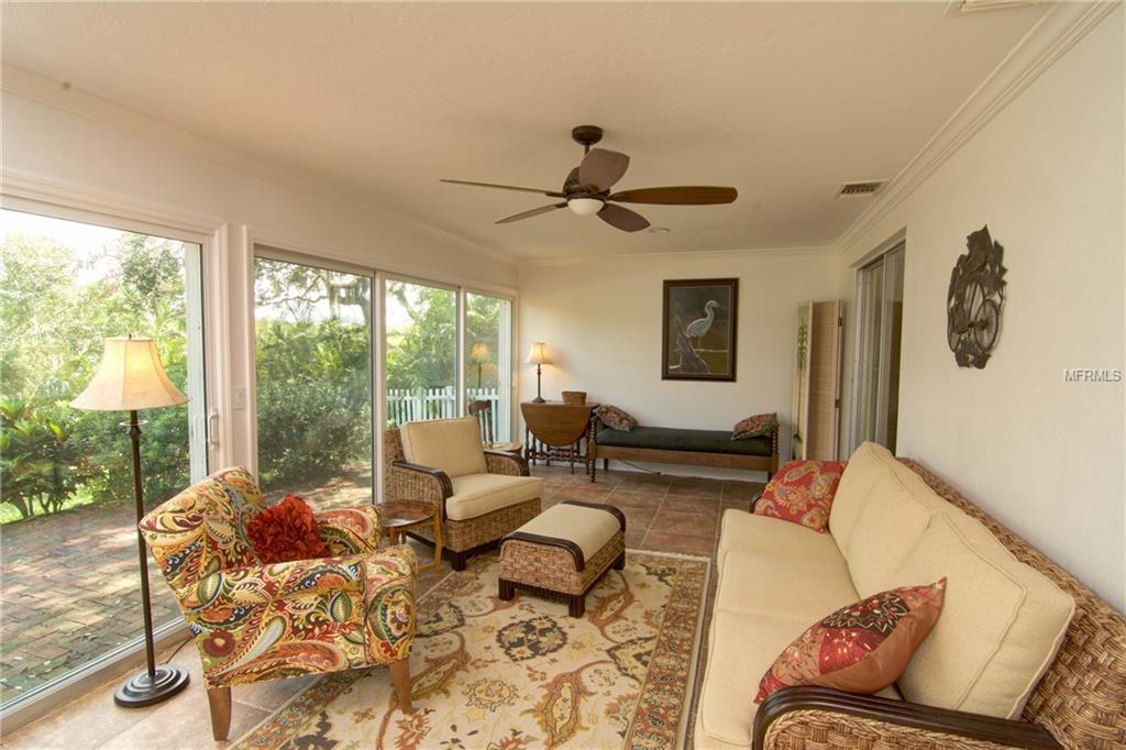 704 TROPICAL CIRCLE, SARASOTA, Florida 34242, 3 Bedrooms Bedrooms, 6 Rooms Rooms,2 BathroomsBathrooms,Residential,For sale,TROPICAL,A4197363