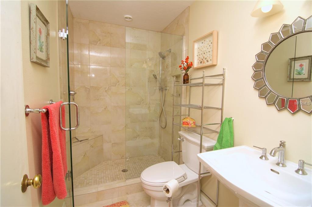 704 TROPICAL CIRCLE, SARASOTA, Florida 34242, 3 Bedrooms Bedrooms, 6 Rooms Rooms,2 BathroomsBathrooms,Residential,For sale,TROPICAL,A4197363